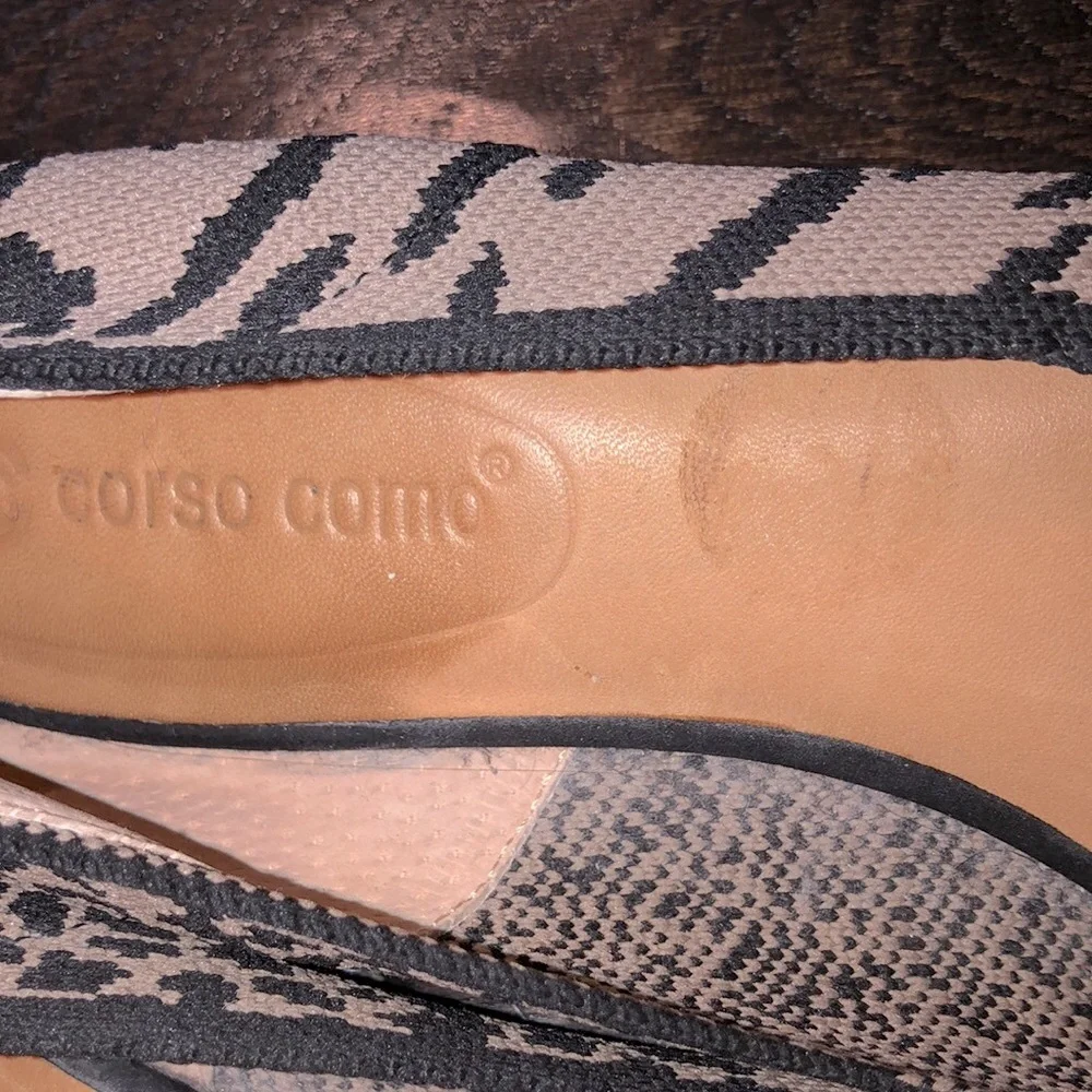 Corso Como leopard print knit pointed flats size 9